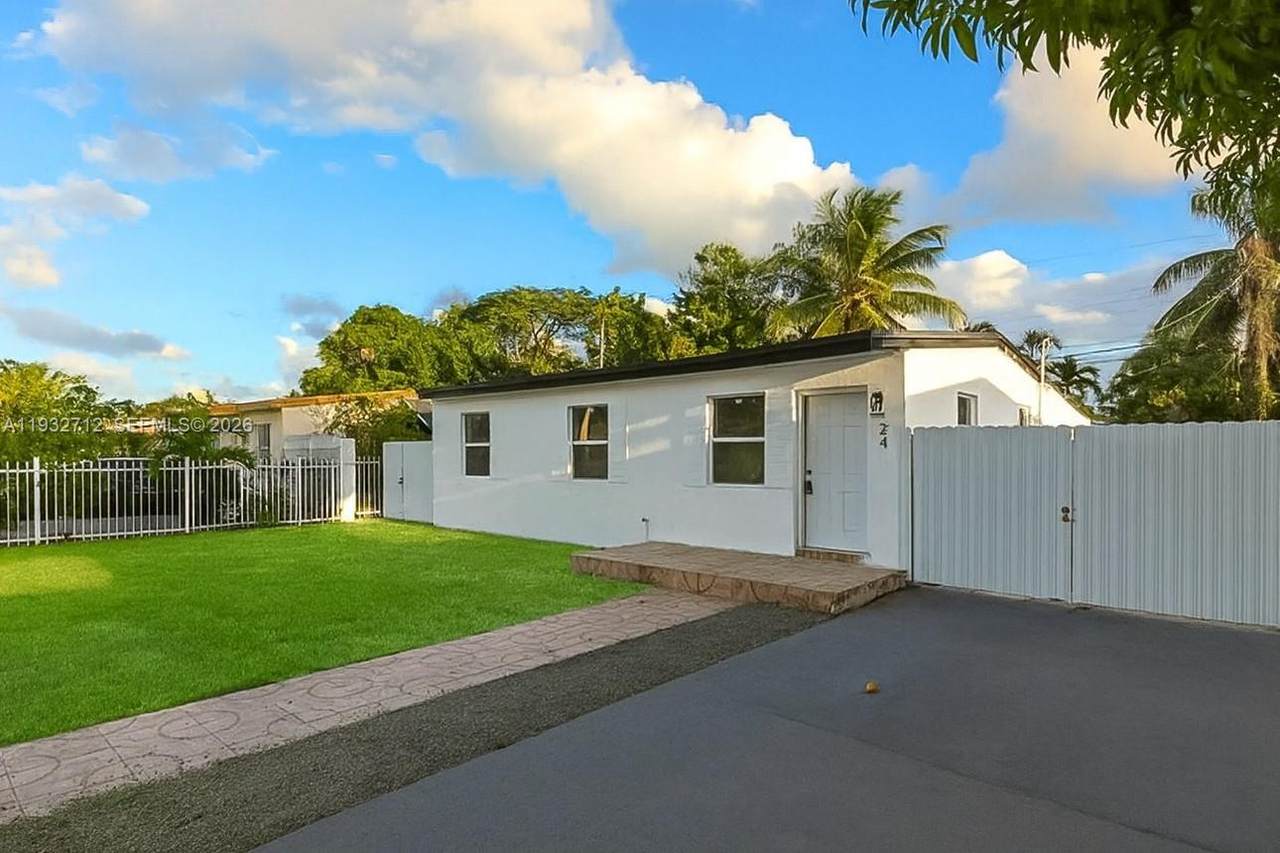 724 Burlington St - Photo 1