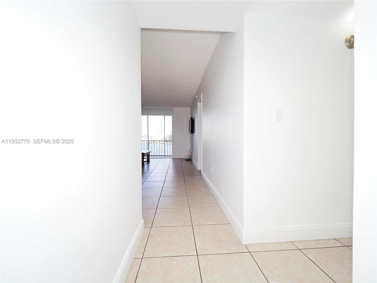 https://bt-photos.global.ssl.fastly.net/miami/1280_boomver_1_A11932770-2.jpg
