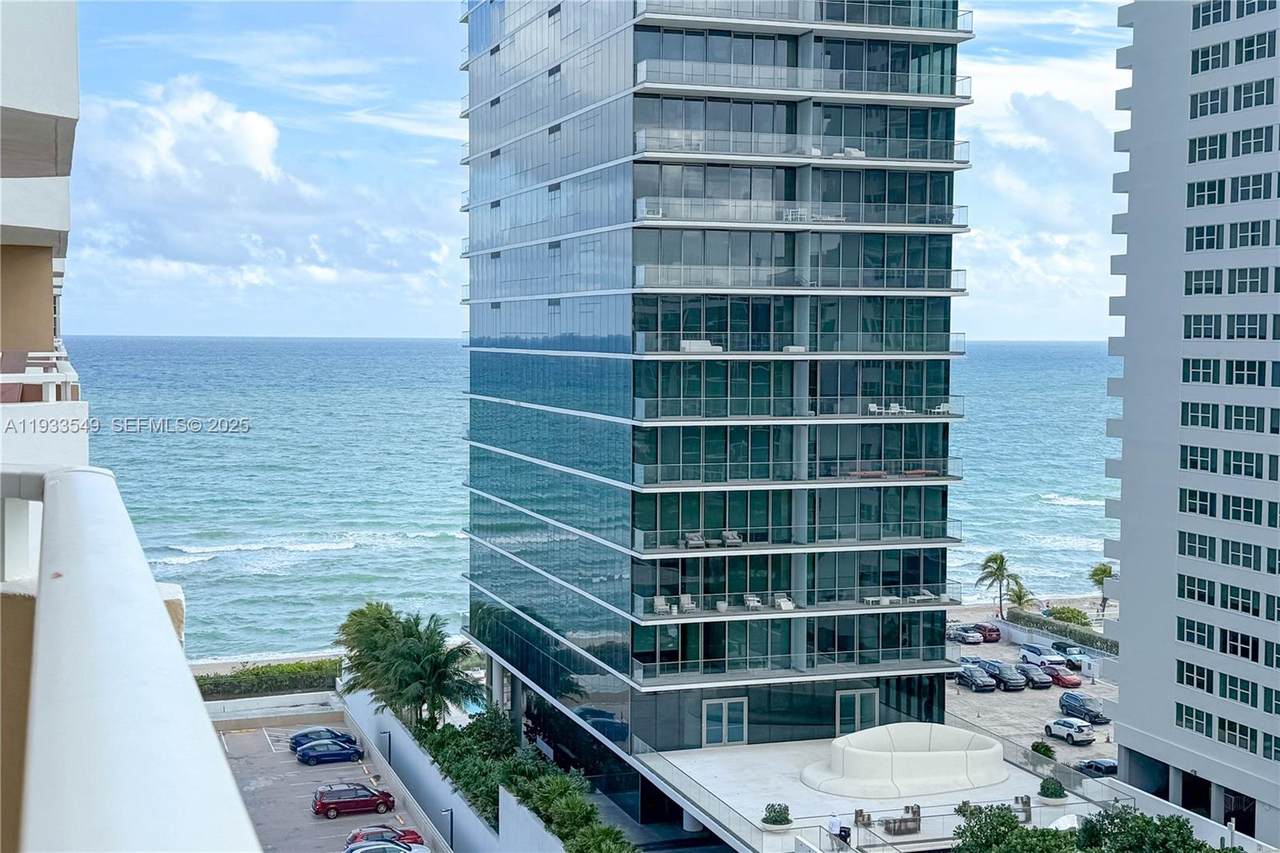 1980 Ocean Dr - Photo 1