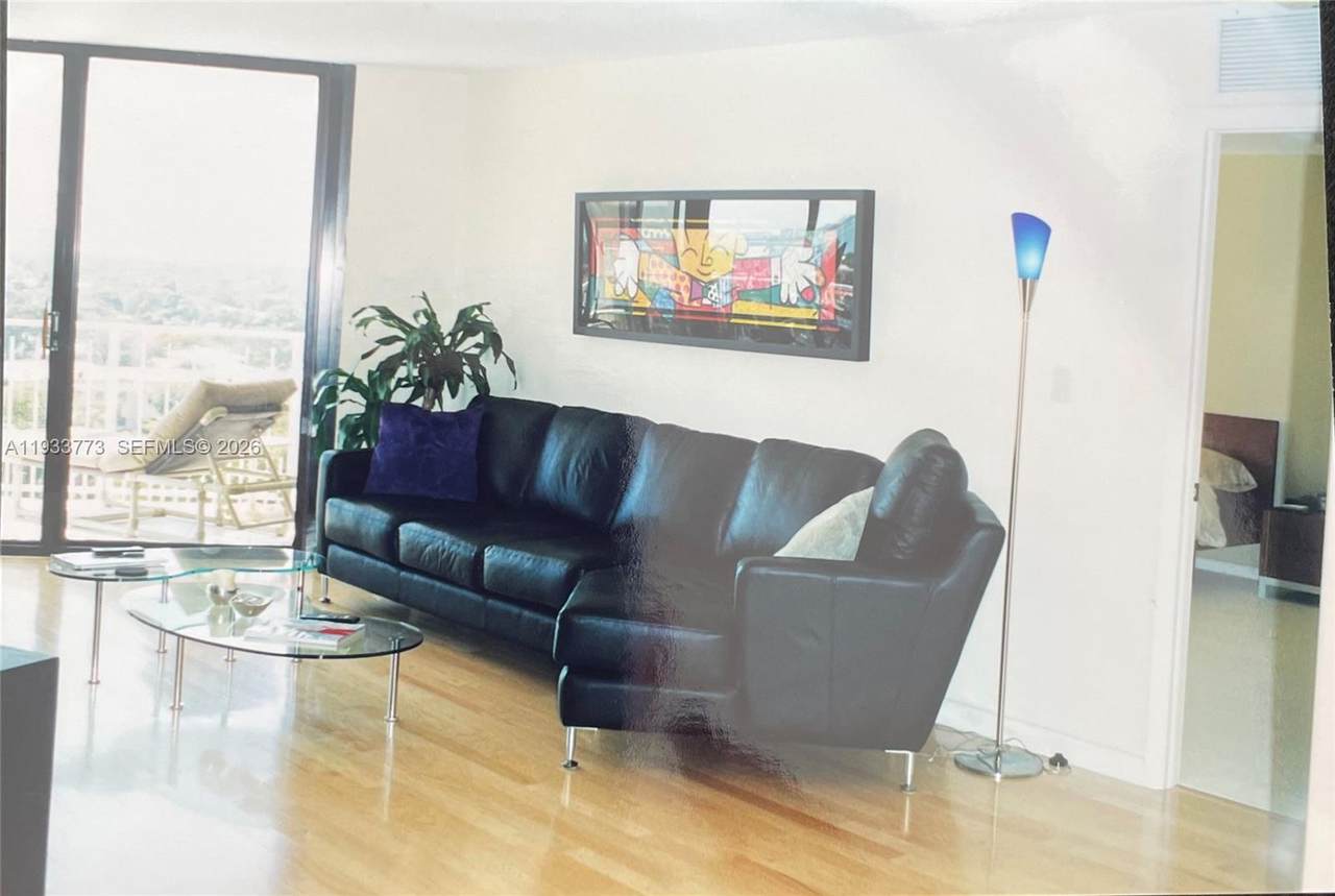 1000 Quayside Ter - Photo 1