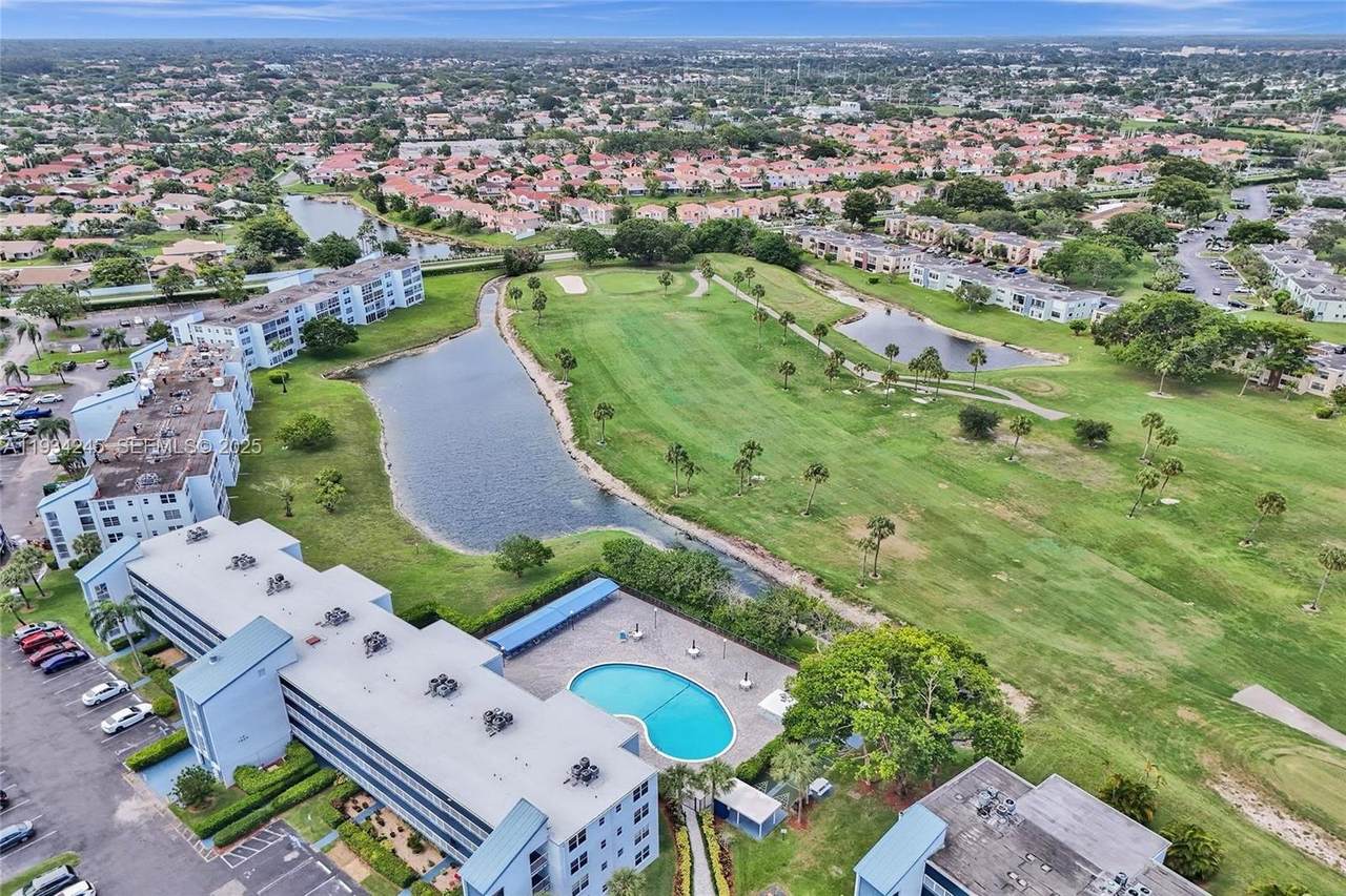 7684 18th St - Photo 1