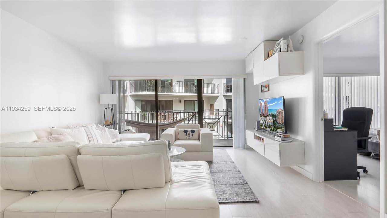 2029 Ocean Blvd - Photo 1