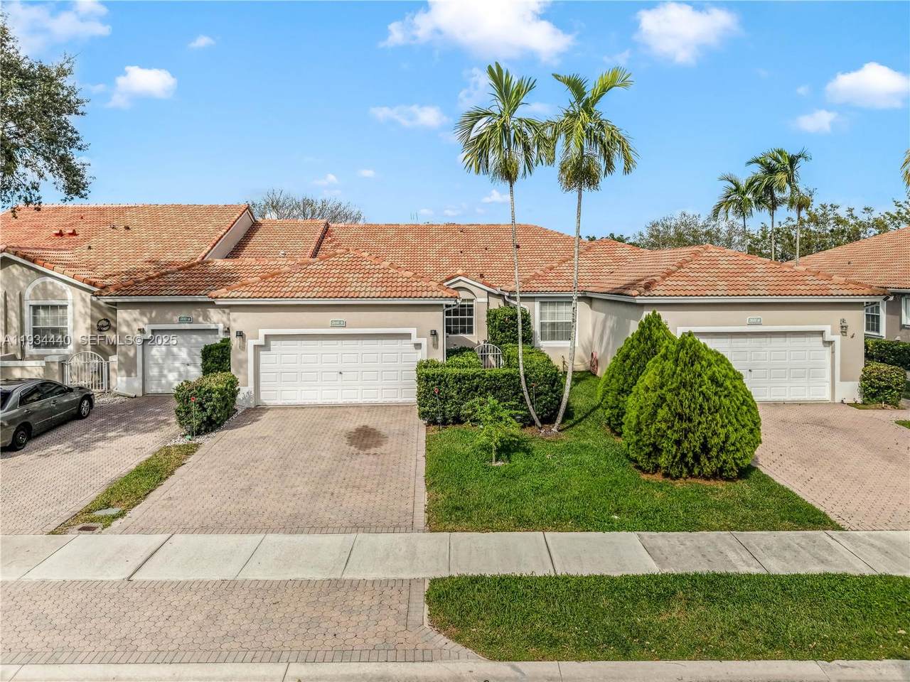 7651 Aragon Blvd - Photo 1