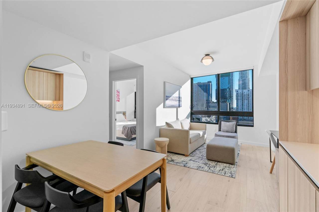 225 Miami Ave - Photo 1