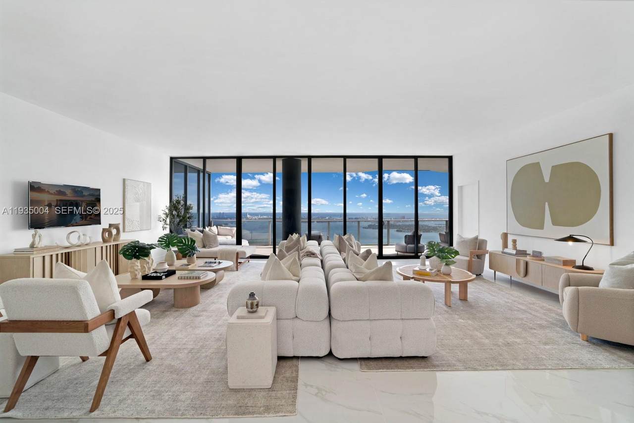 700 24th St - Photo 1