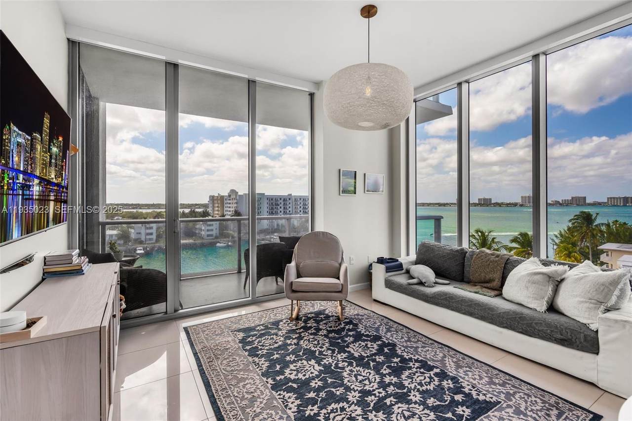 7928 East Dr - Photo 1