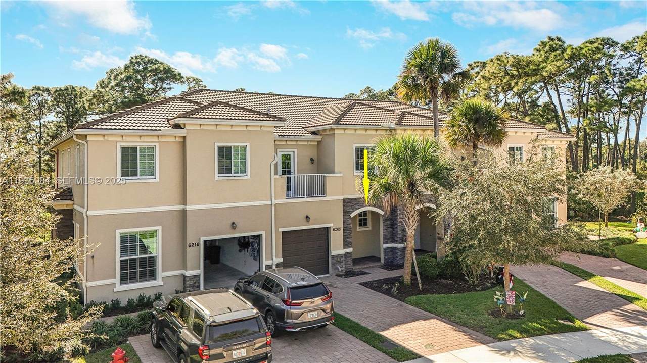 6208 Portofino Cir - Photo 1