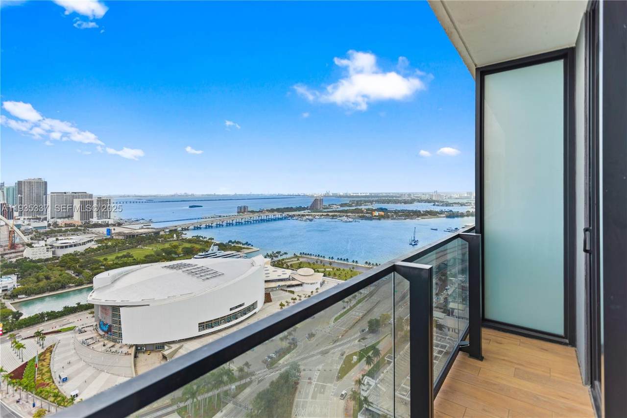 398 5th St - Photo 1