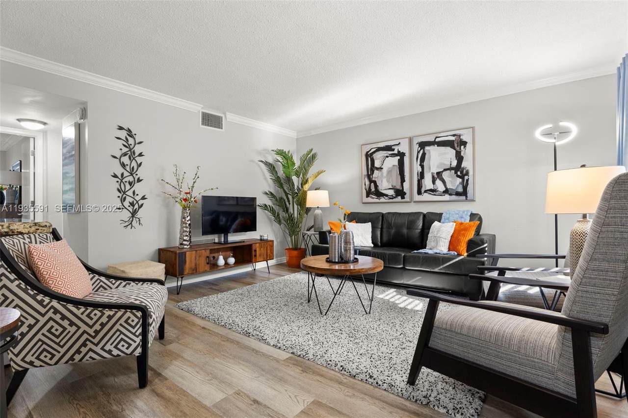 1125 16th Pl - Photo 1