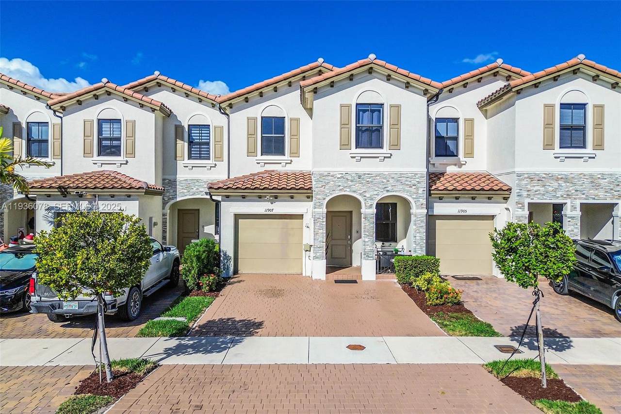 11907 247th Ter - Photo 1