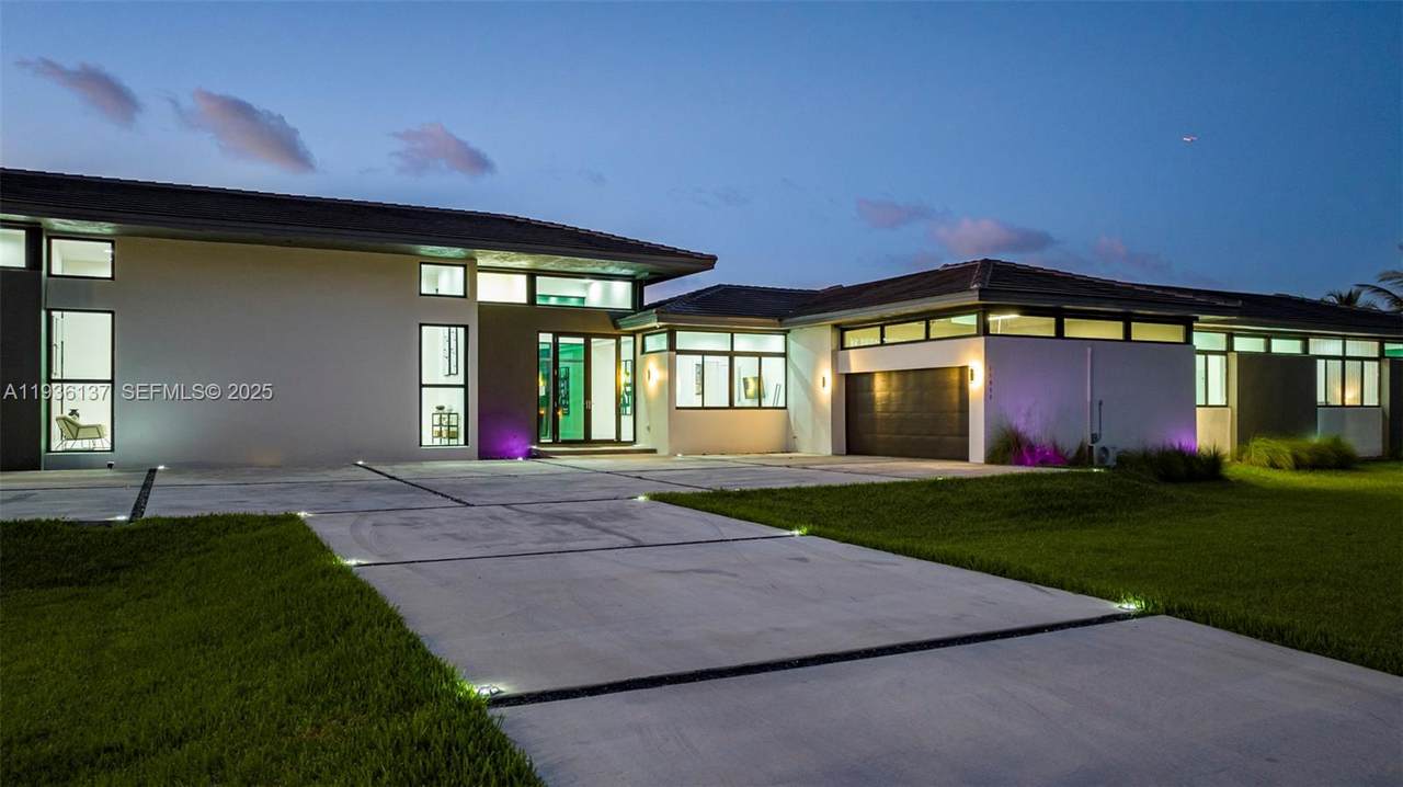 11911 2 St - Photo 1