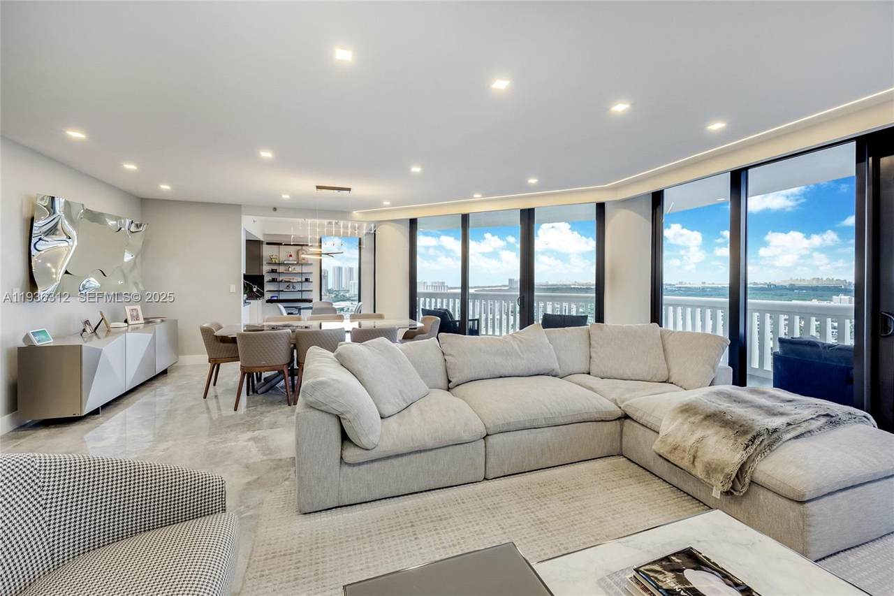 2000 Island Blvd - Photo 1