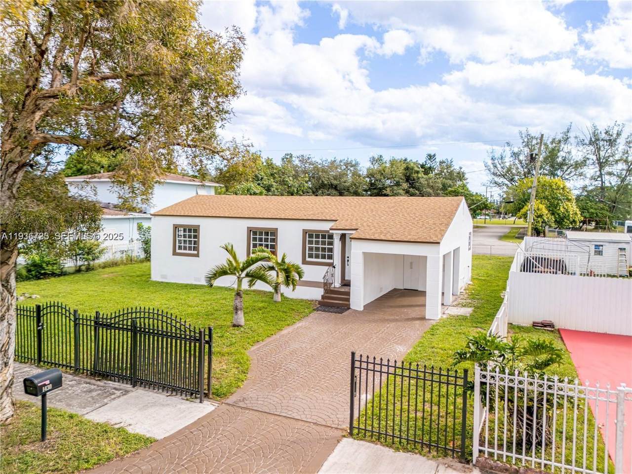 1430 87th Ter - Photo 1