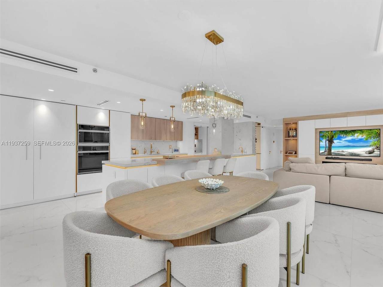 19707 Turnberry Way - Photo 1