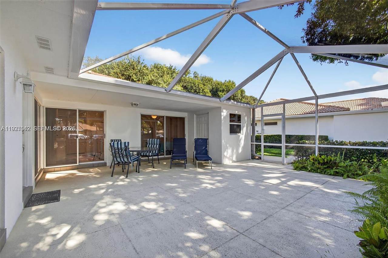 7102 Geminata Oak Ct - Photo 1
