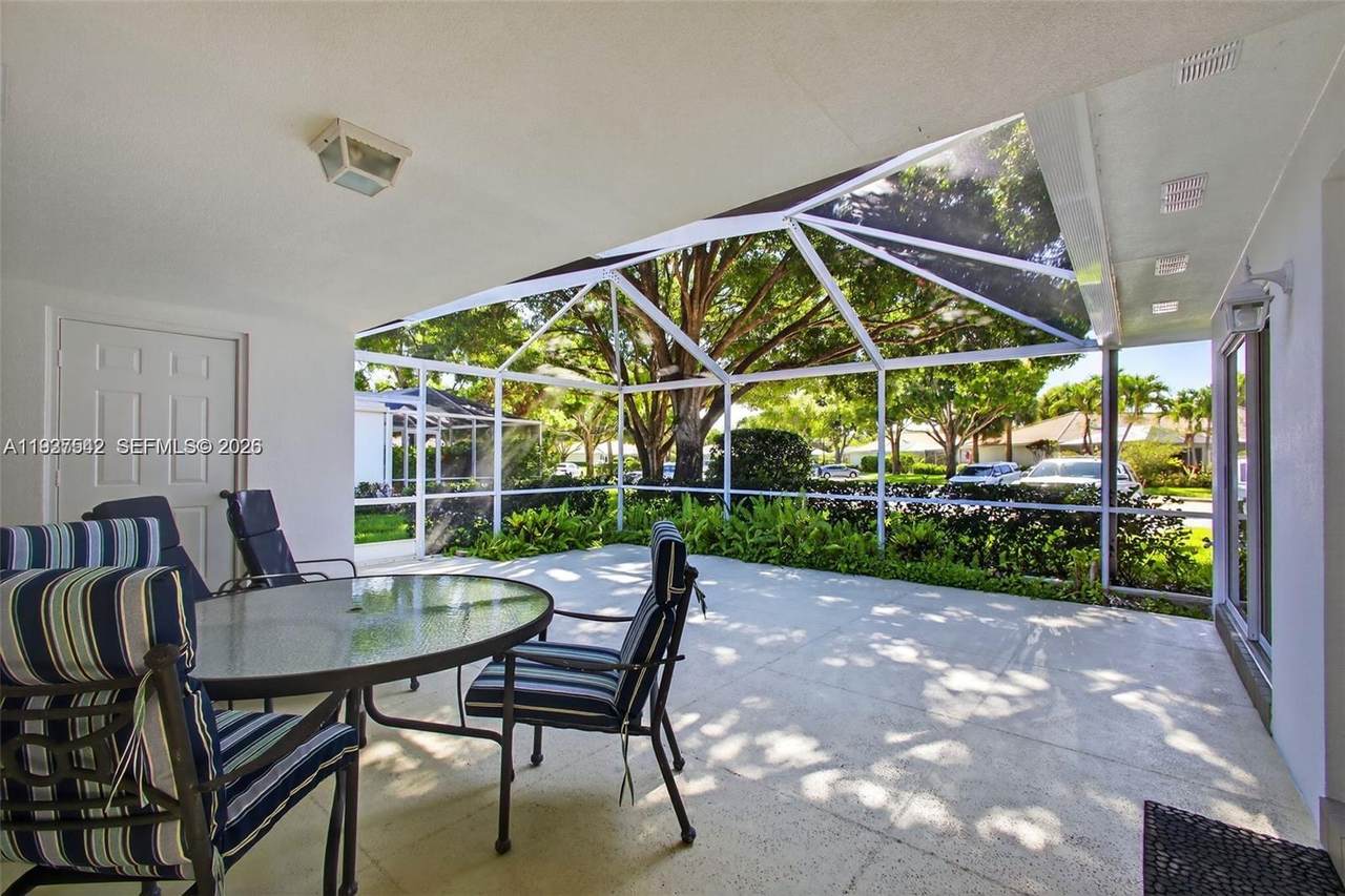 https://bt-photos.global.ssl.fastly.net/miami/1280_boomver_1_A11937542-2.jpg