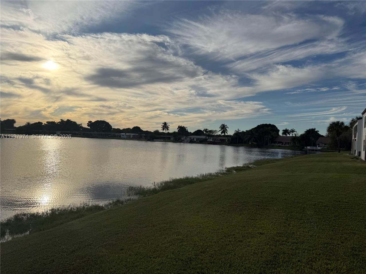 11312 Taft St - Photo 1