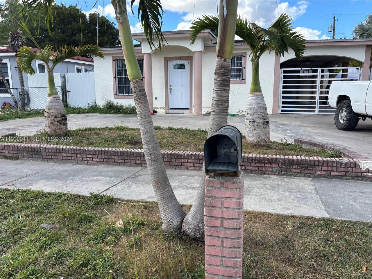 514 7th Ave - Photo 1