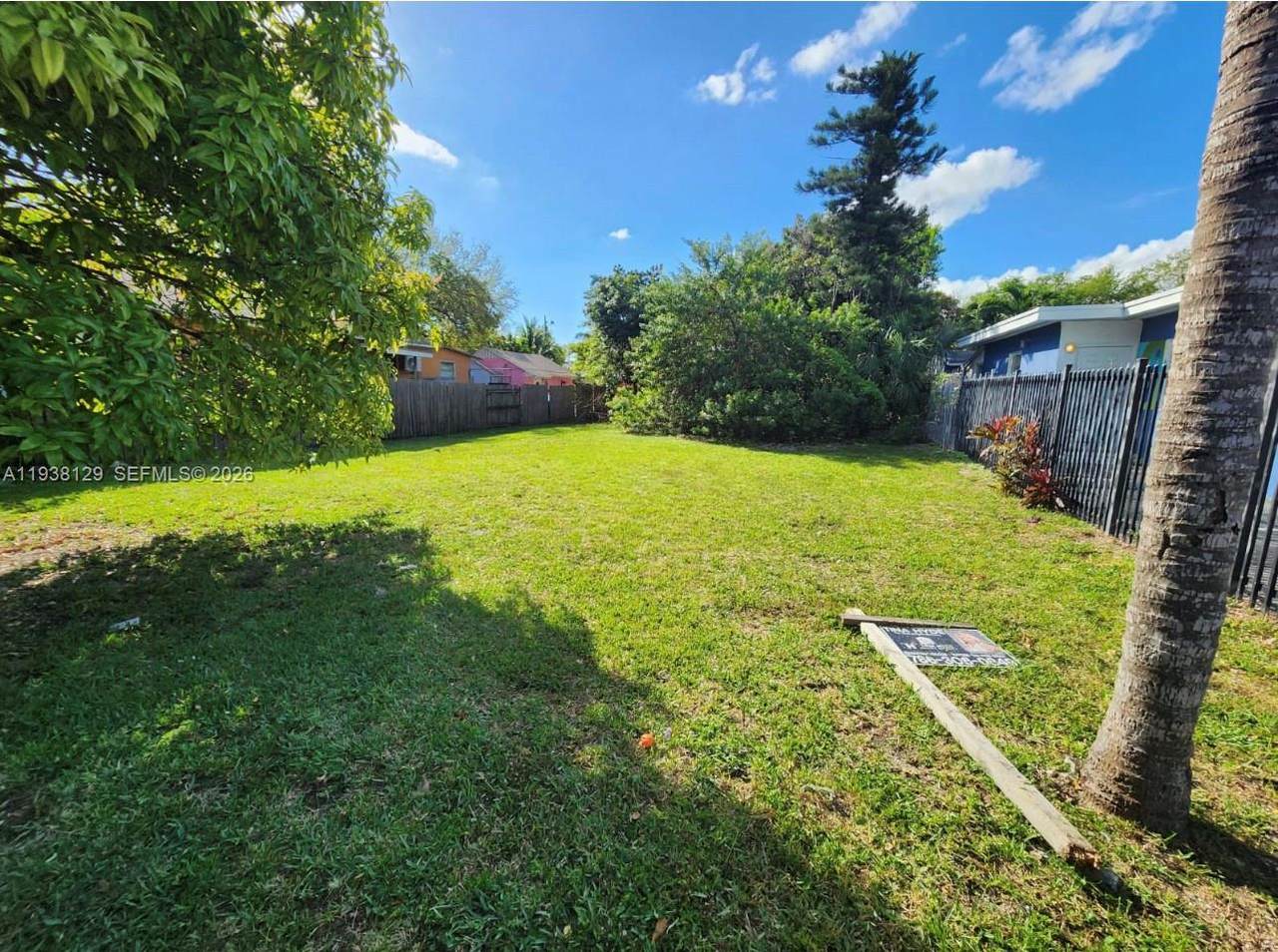 120 56th St - Photo 1