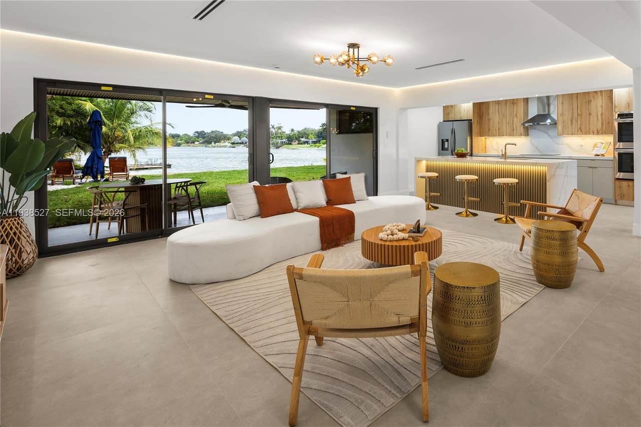 10415 87th Ave - Photo 1