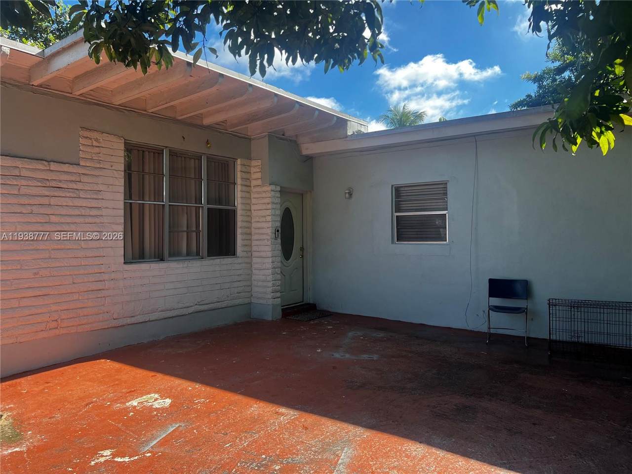 289 109th St - Photo 1