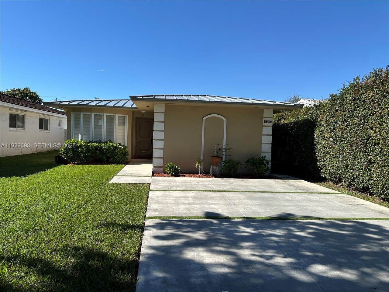 120 Pocatella St - Photo 1