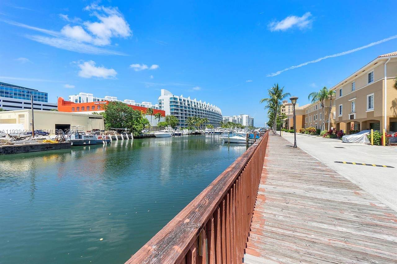 2861 185th St - Photo 1