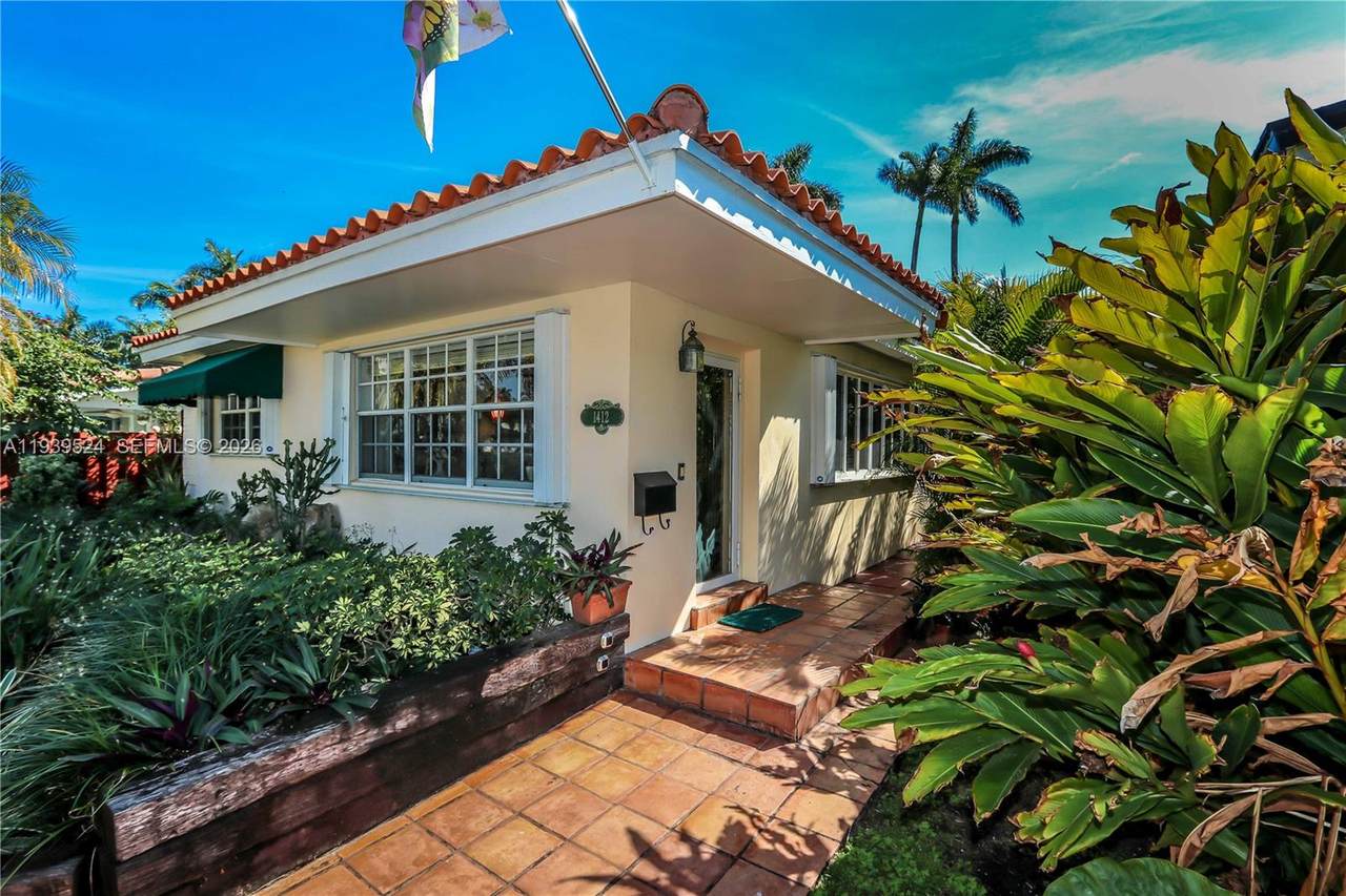 1412 Hollywood Blvd - Photo 1