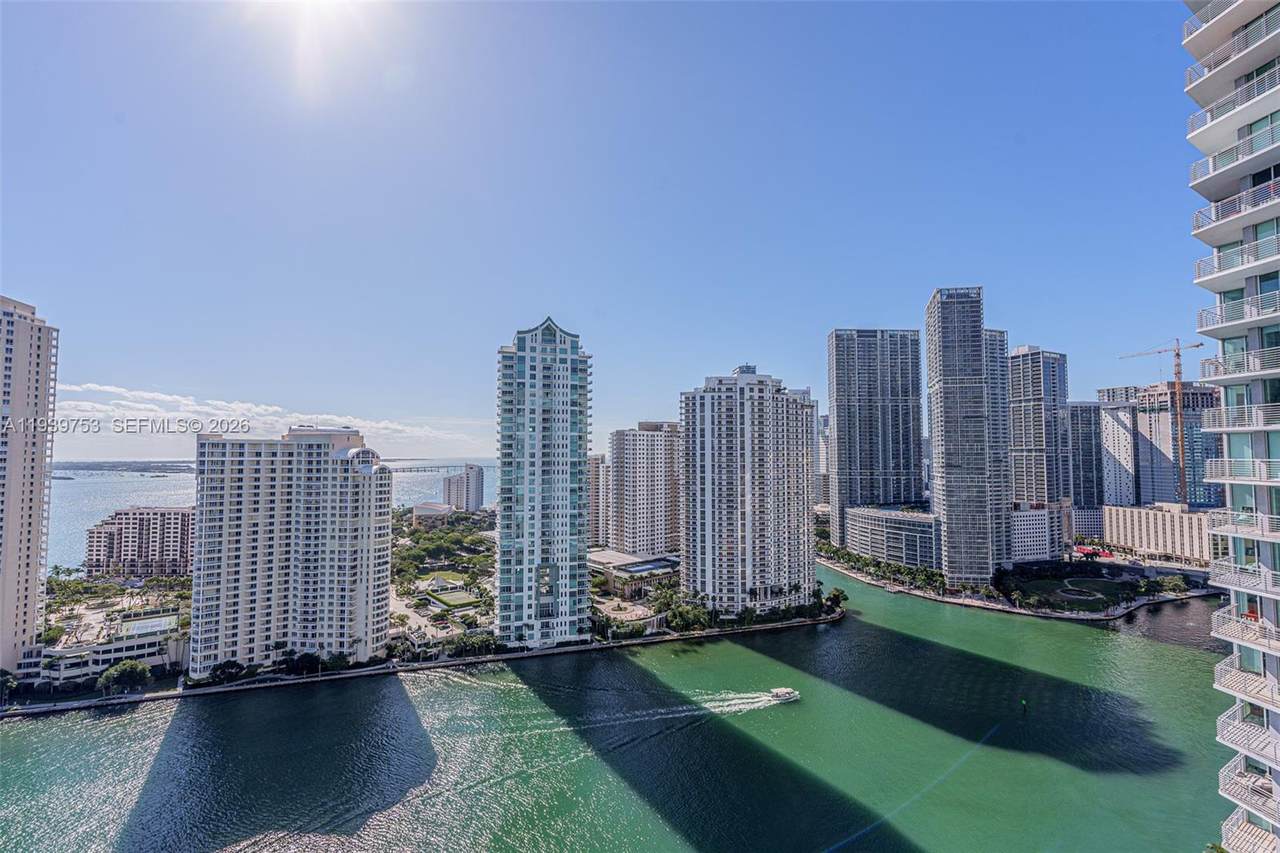 335 Biscayne Blvd - Photo 1