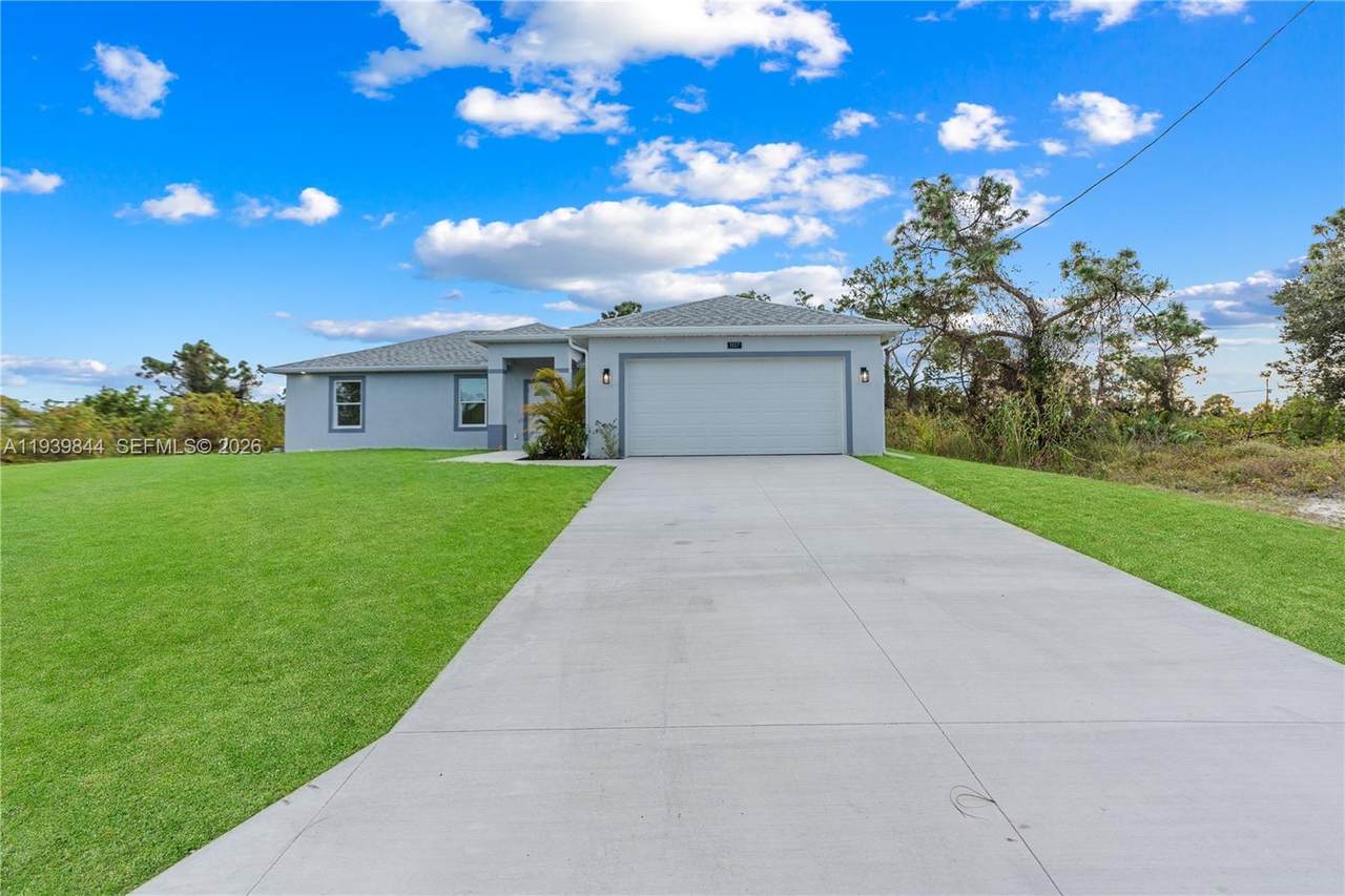 3117 64th W - Photo 1