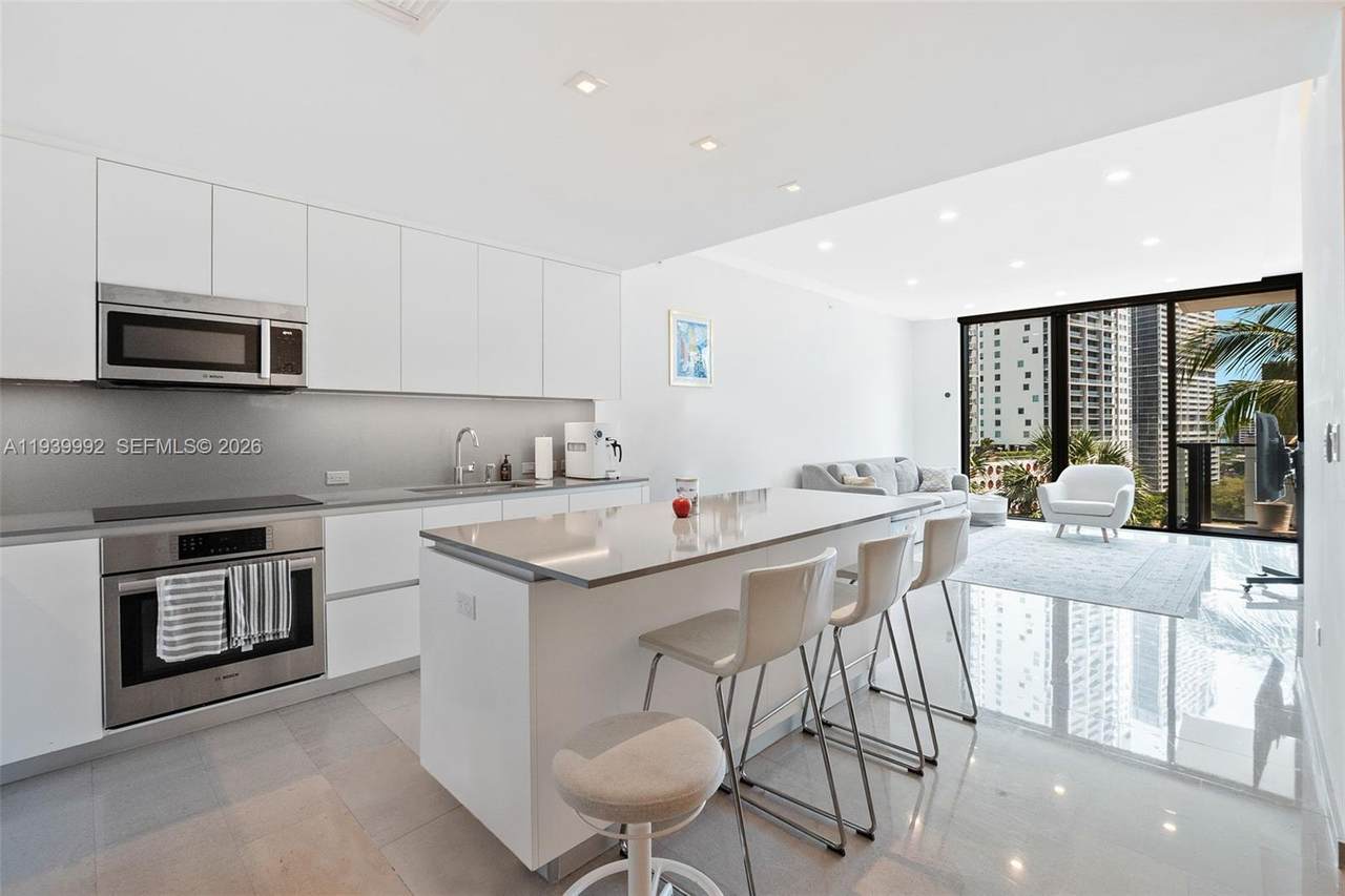 68 6th Street - Photo 1