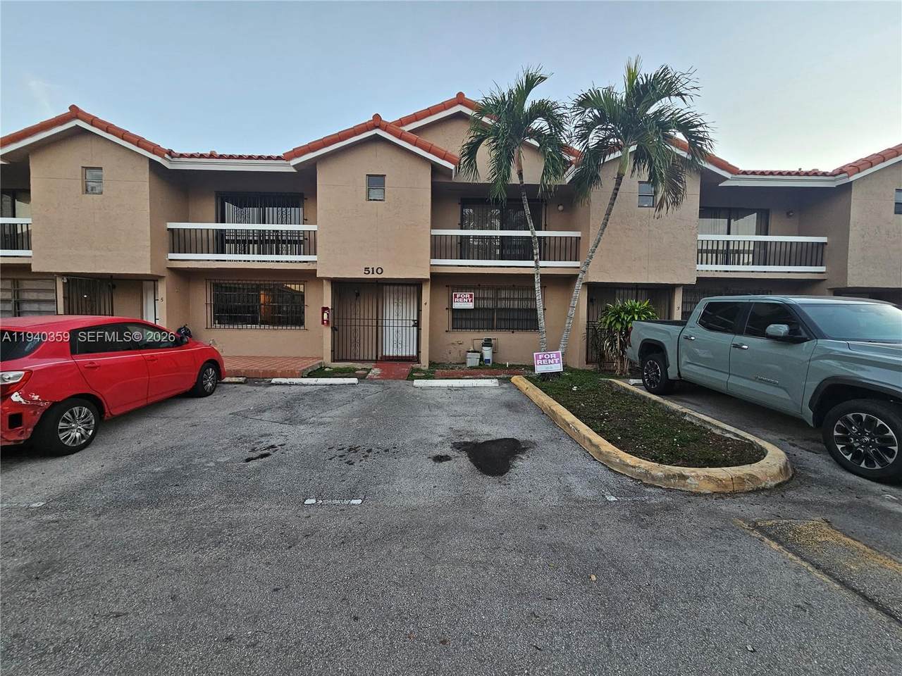 510 109th Ave - Photo 1