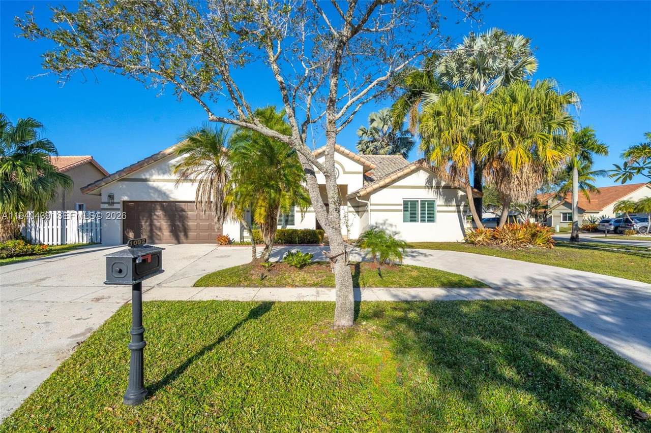 1092 162nd Ave - Photo 1