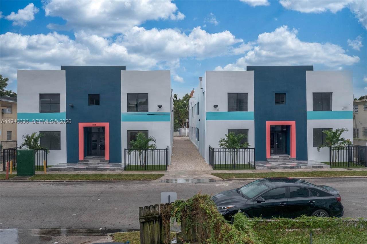 858 3rd St - Photo 1