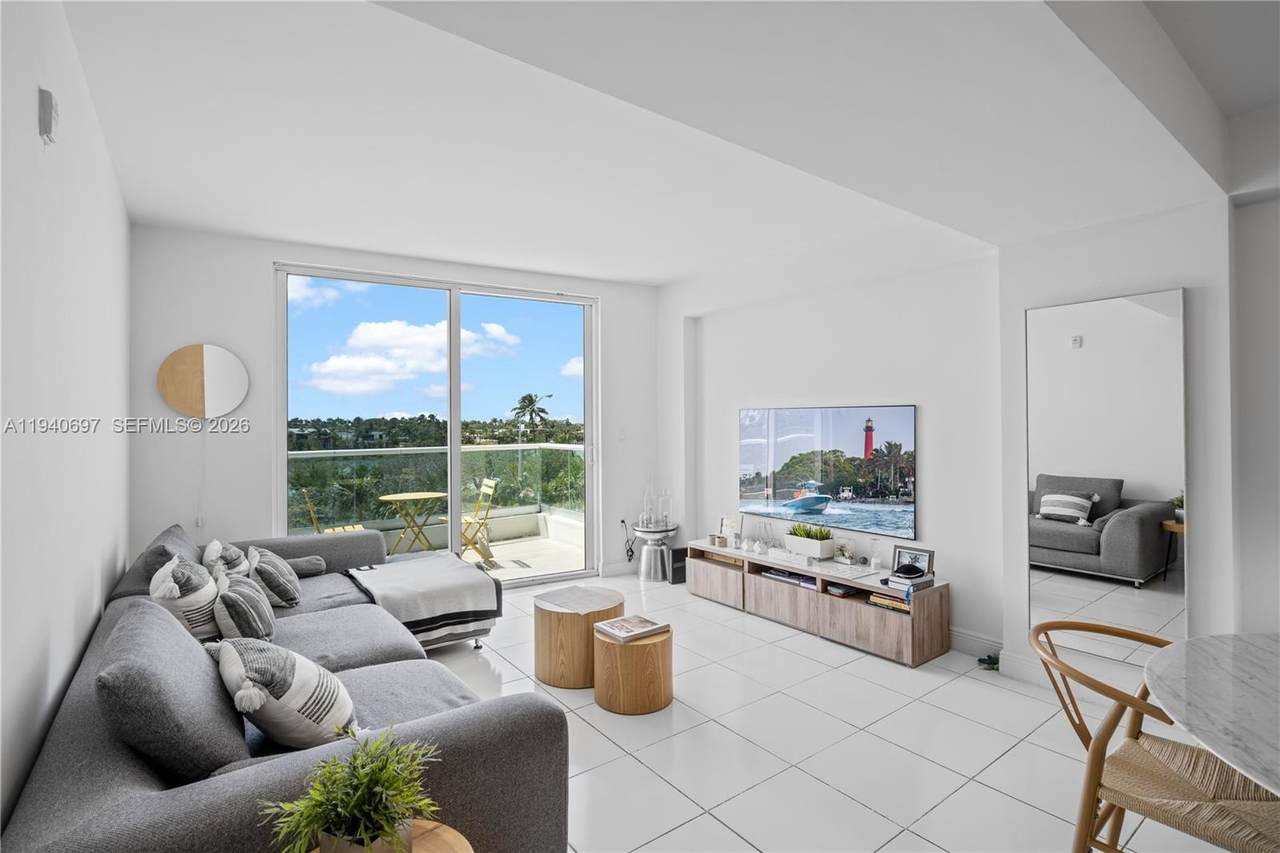 6362 Collins Ave - Photo 1