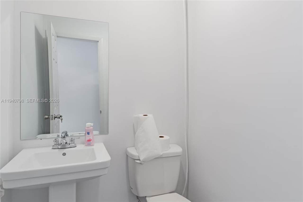 https://bt-photos.global.ssl.fastly.net/miami/1280_boomver_1_A11940798-2.jpg
