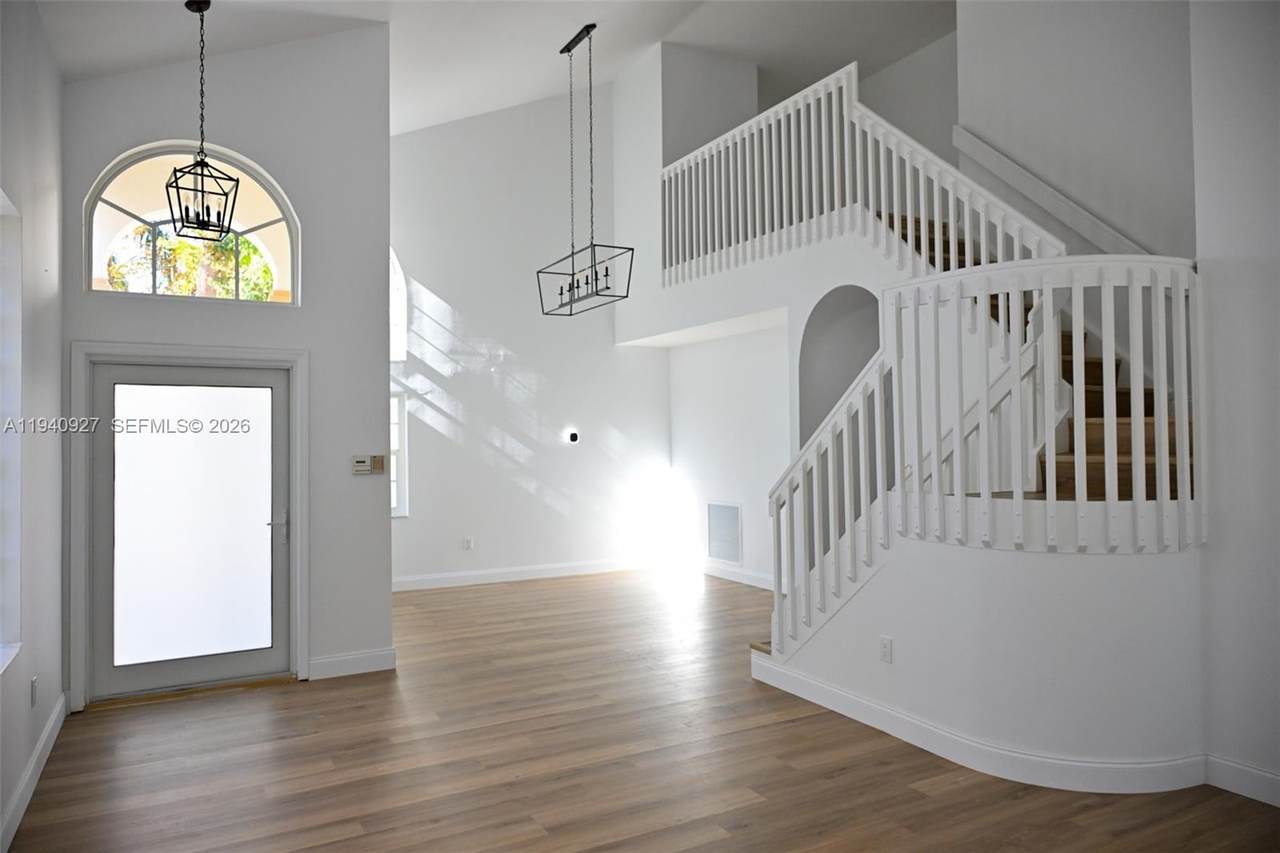 781 155th Ter - Photo 1