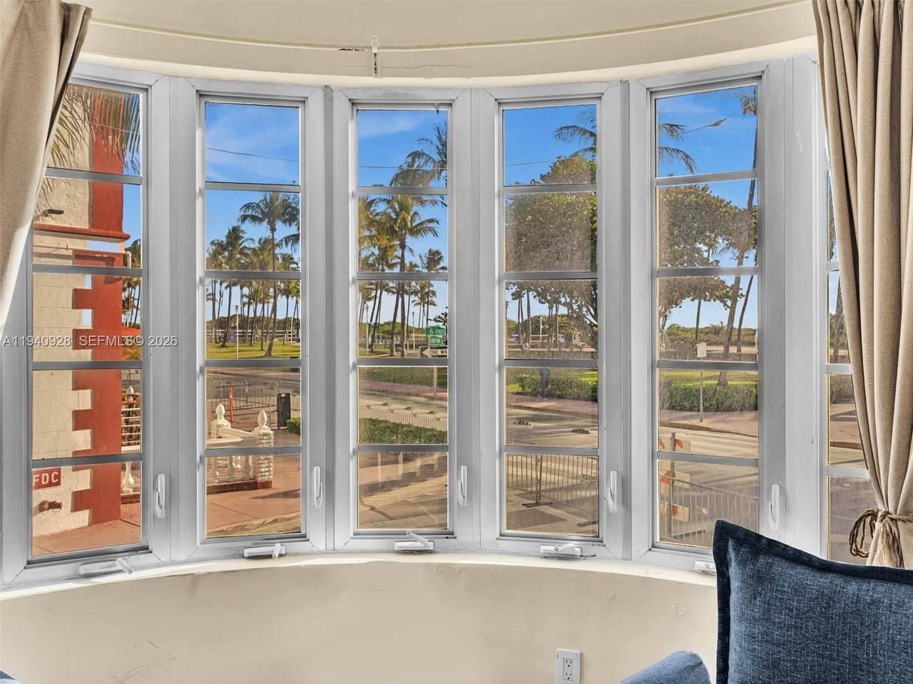 530 Ocean Dr - Photo 1