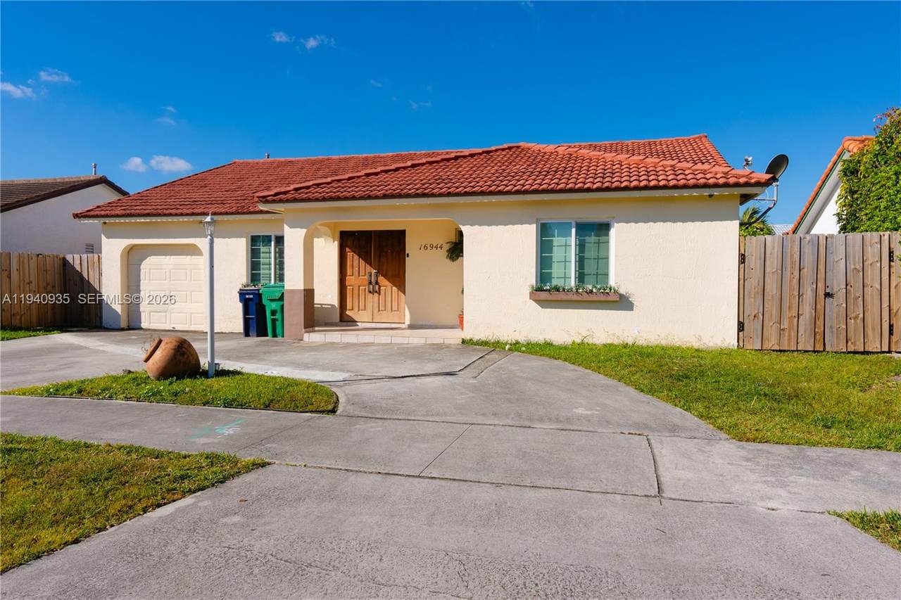 16944 144th Ct - Photo 1