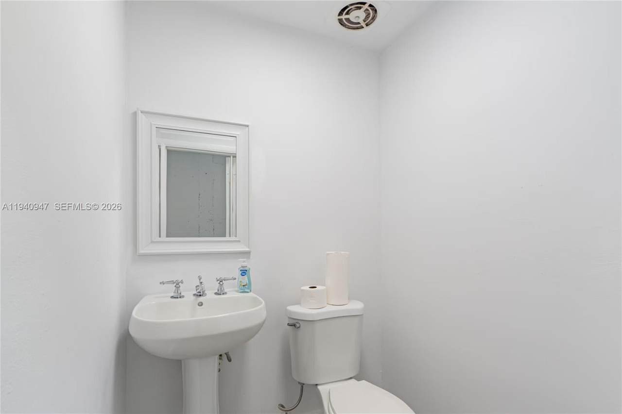 https://bt-photos.global.ssl.fastly.net/miami/1280_boomver_1_A11940947-2.jpg