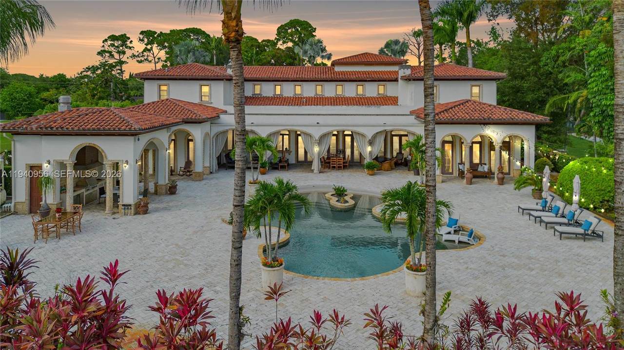 7538 64th St - Photo 1