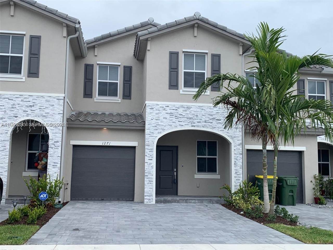 1271 27th Ter - Photo 1