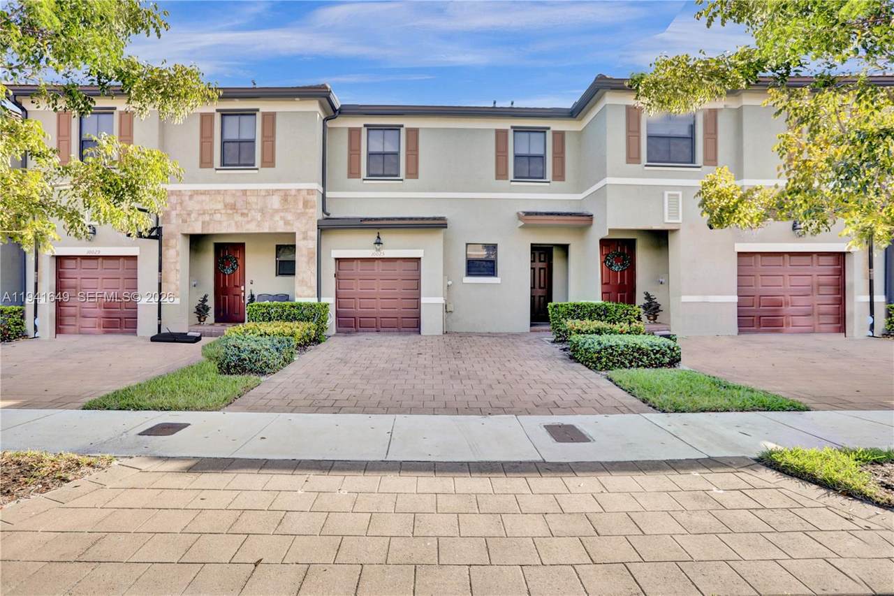 10025 32nd Ln - Photo 1