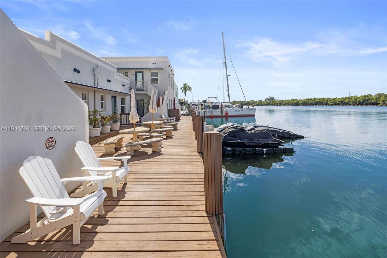 https://bt-photos.global.ssl.fastly.net/miami/1280_boomver_1_A11941701-2.jpg