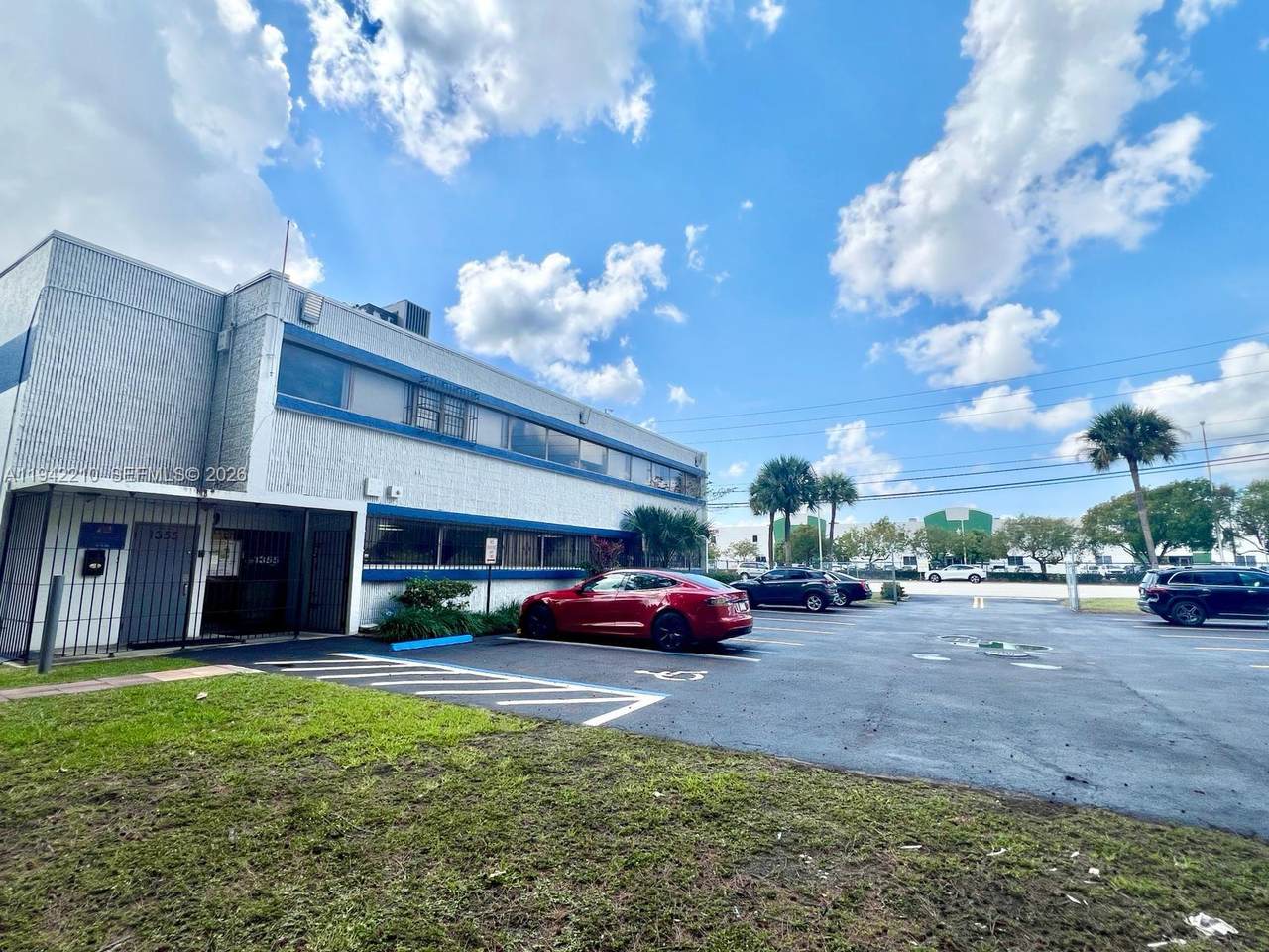 https://bt-photos.global.ssl.fastly.net/miami/1280_boomver_1_A11942210-2.jpg