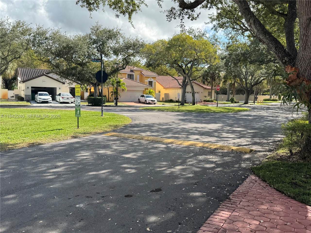 https://bt-photos.global.ssl.fastly.net/miami/orig_boomver_1_A11942240-2.jpg