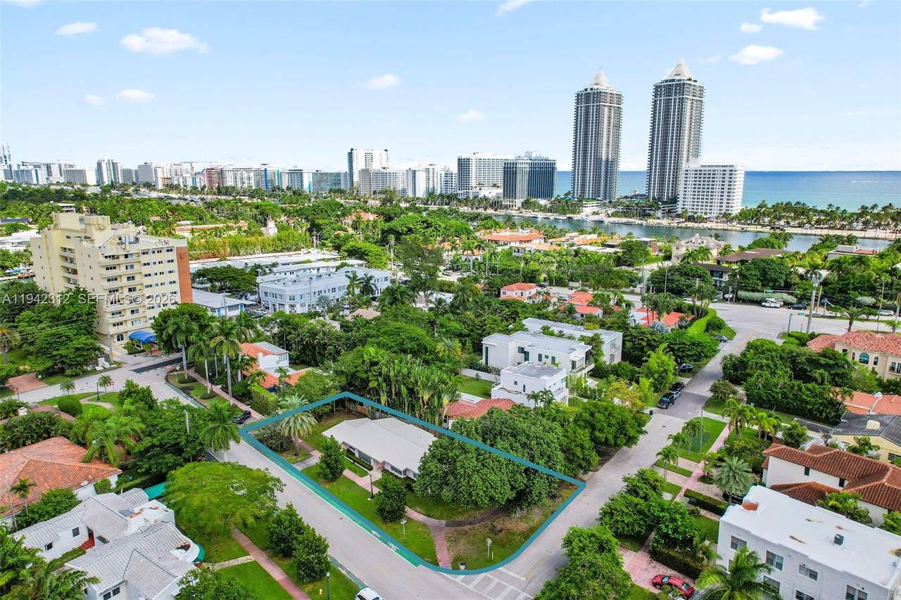 4601 Royal Palm Ave - Photo 1