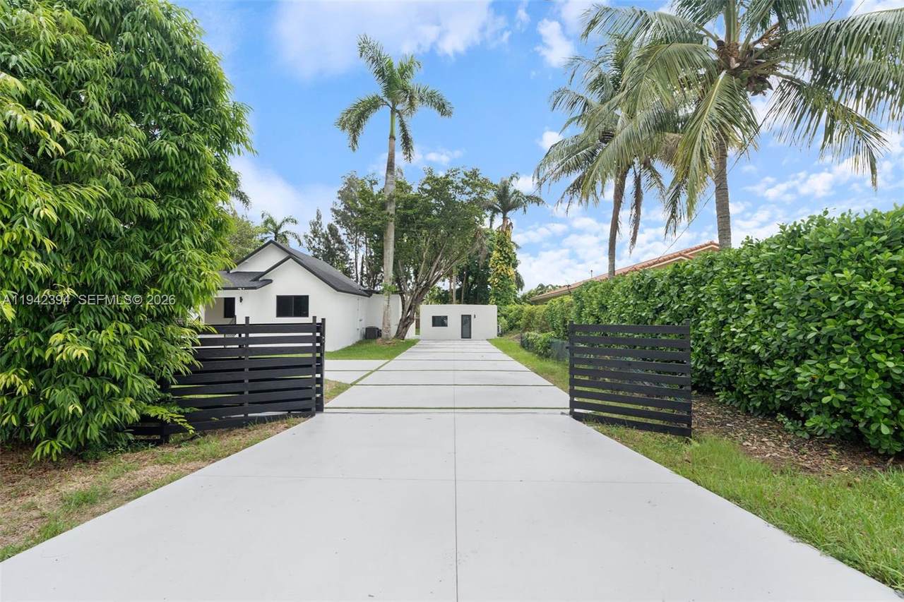 https://bt-photos.global.ssl.fastly.net/miami/1280_boomver_1_A11942394-2.jpg