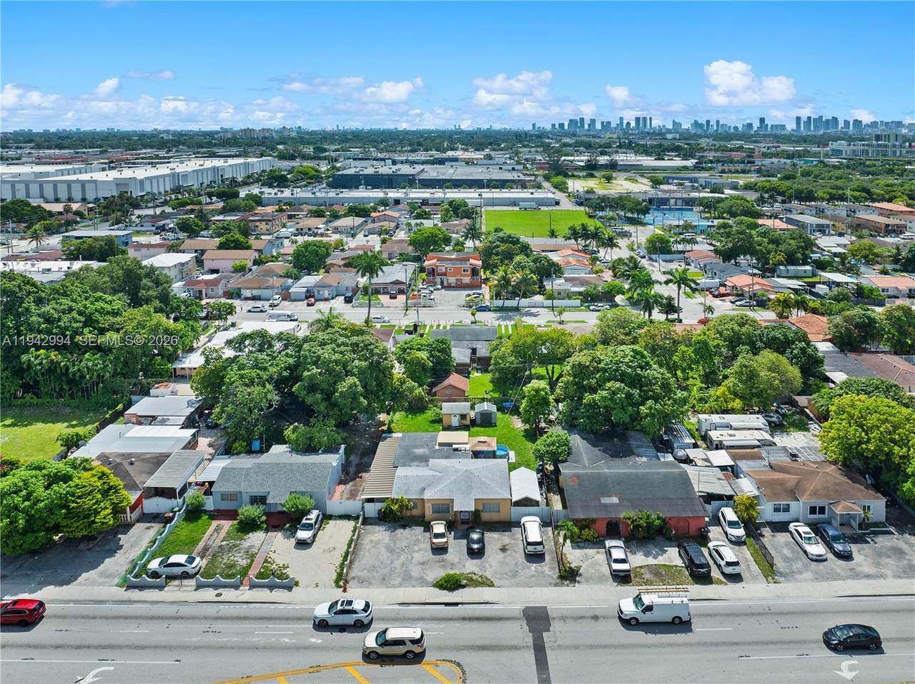 871 8th Ave - Photo 1