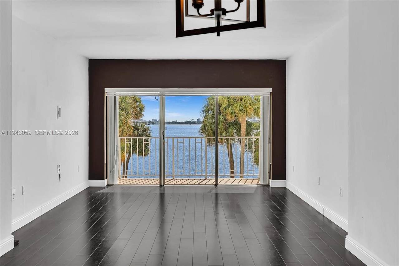 https://bt-photos.global.ssl.fastly.net/miami/1280_boomver_1_A11943059-2.jpg